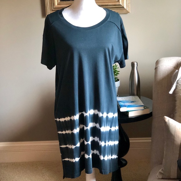 Mono B Tops - NEW!❗️LAST ONE❗️MONO B TIE DYE TUNIC